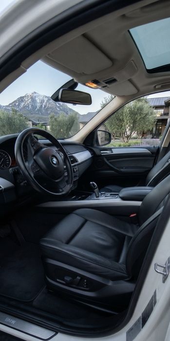 Sprzedam BMW X5.