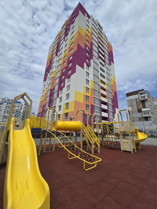 Продаж двокімнатной  видовой квартири в ЖК Парковий на  Дніпрі