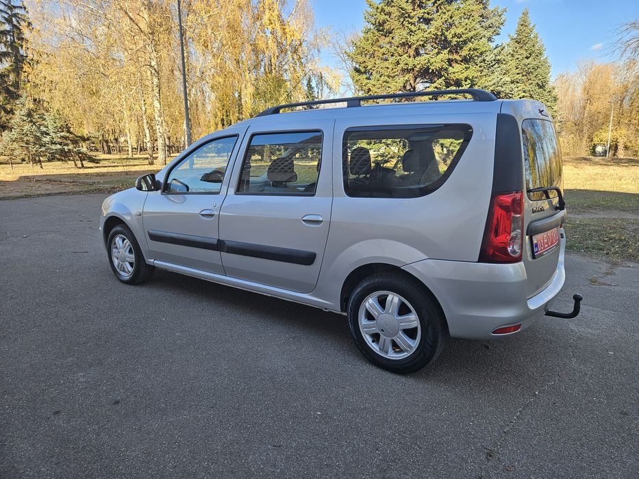 Продам Dacia Logan MCW Laureat Black Line 2012 г.в