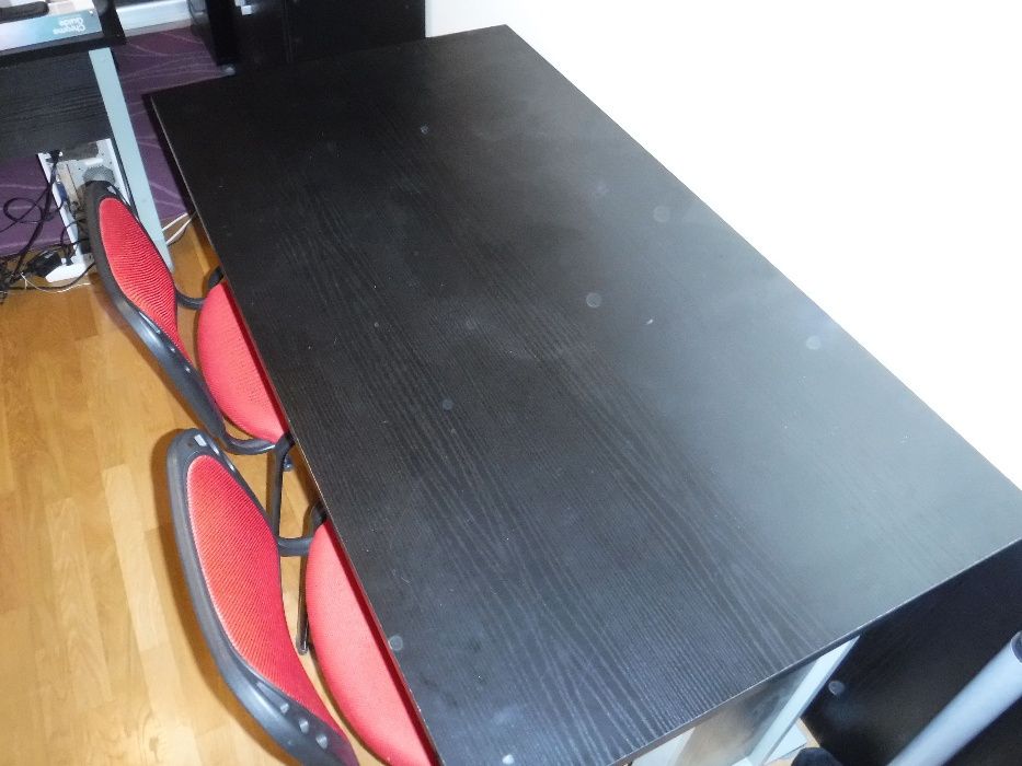Mesa secretária c/ canto e duas cadeiras