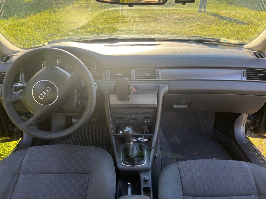 Samochód AUDI A6 C5