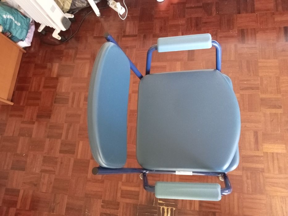 Cadeira sanitária