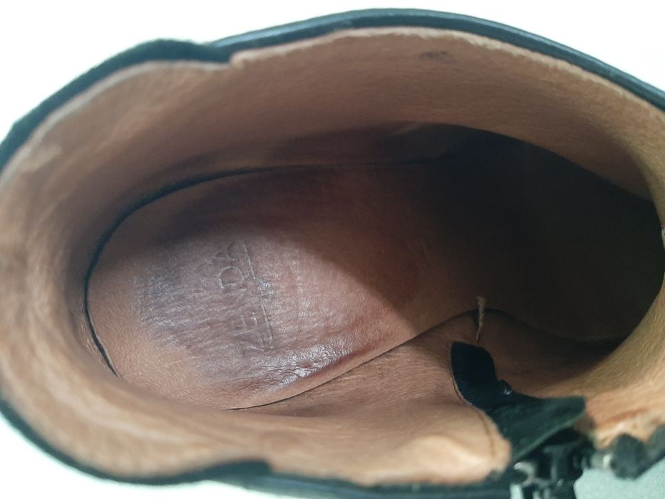 Botim preto de salto N.36