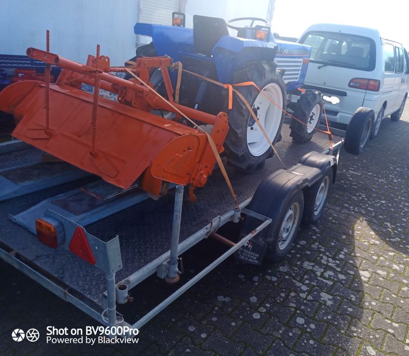 Aluguer / transporte atrelado