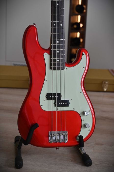 Fender Japan Precision Bass z lat 90, CAR, lekki 3,8 kg, gitara basowa precel