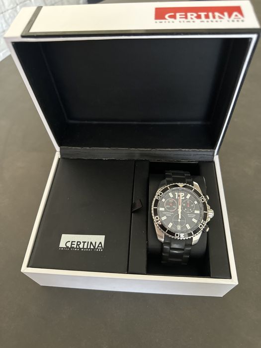 Швейцарський годинник certina