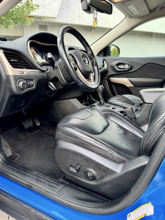 Jeep Cherokee 2017 p