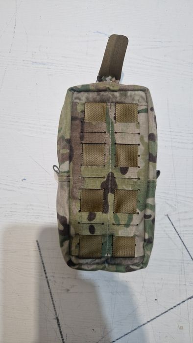 Cargo 2x4 multicam molle