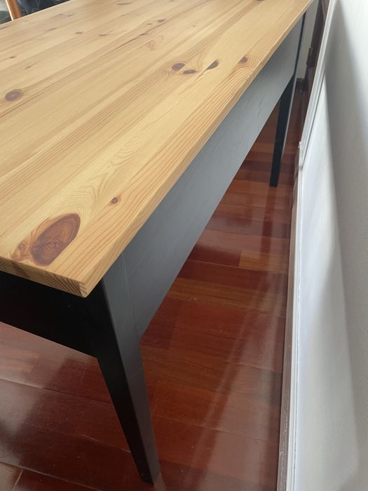 Secretaria IKEA de madeira