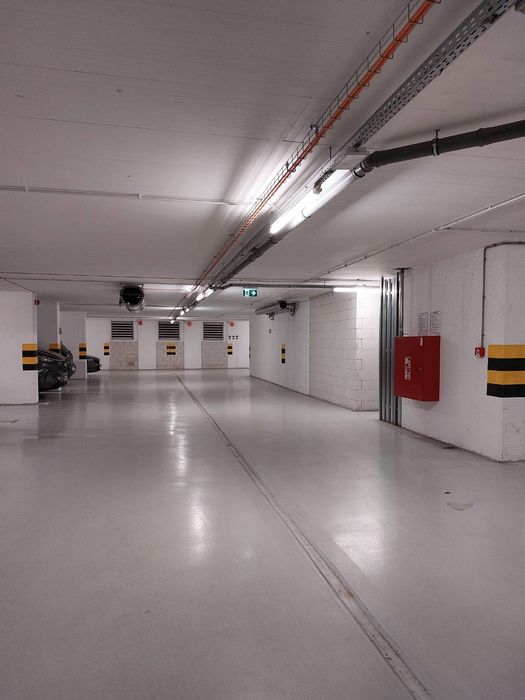 Miejsce parkingowe Wybickiego, parking podziemny - Widok 2