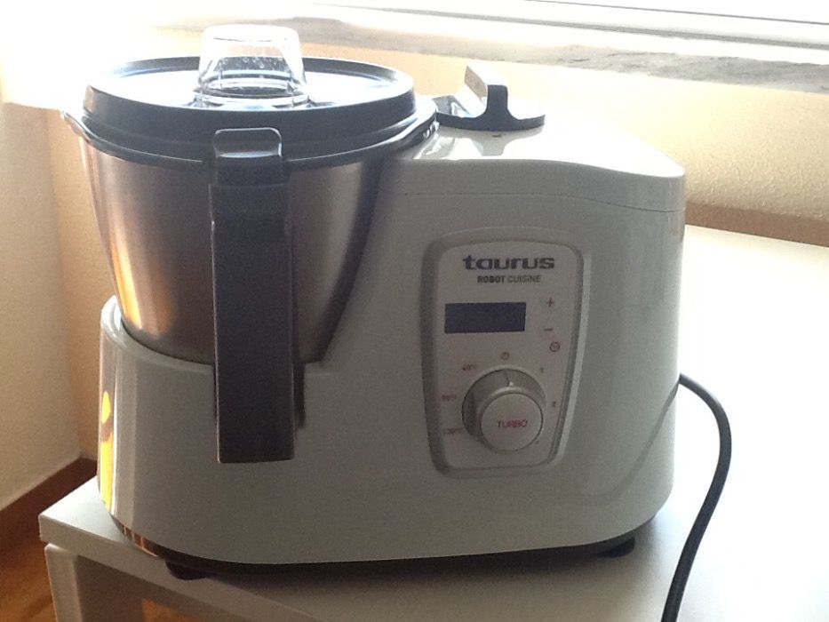 ROBOT Cozinha Taurus
