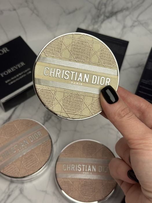 Тональний крем кушон Dior 1N