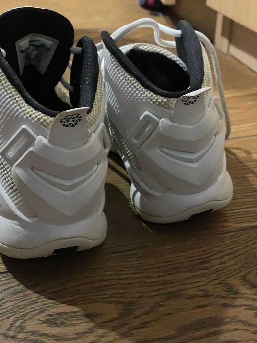 Lebron soldier 9
