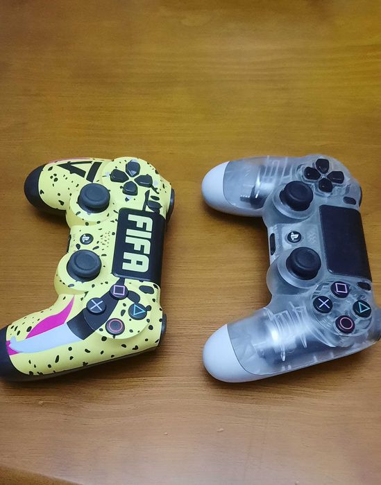 PS4 1TB+ 2comandos + 3 jogos