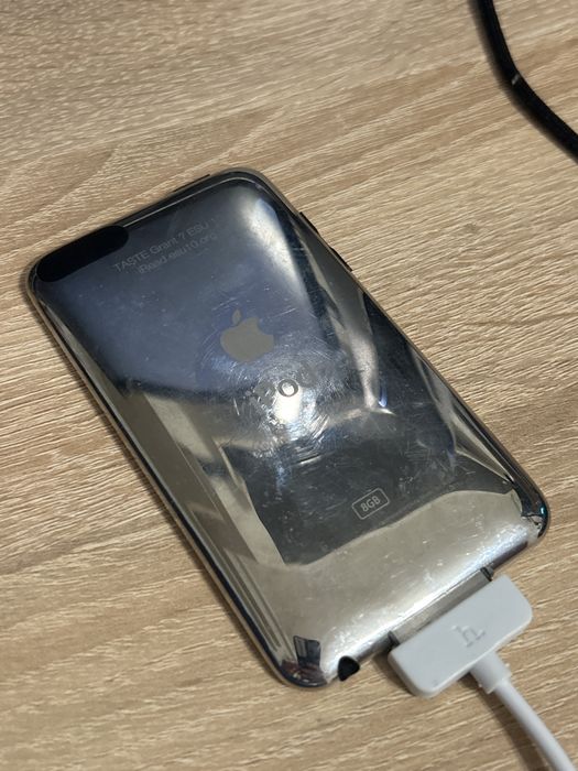 продам Apple iPod touch 2