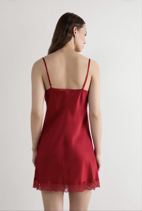 Intimissimi jedwabna halka z koronką czerwona r.L