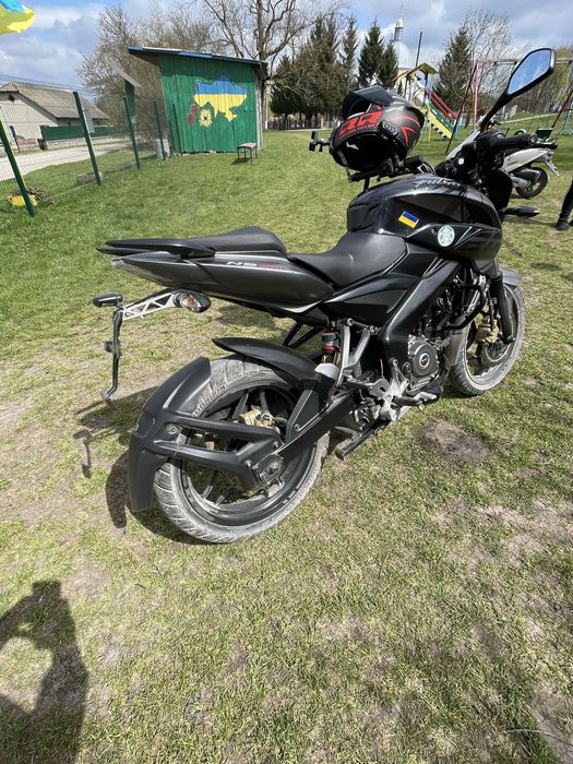 Bajaj pulsar ns200