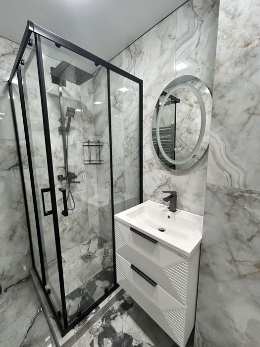 Здається 2-ох кімнатна квартира у центрі Міжгірʼя