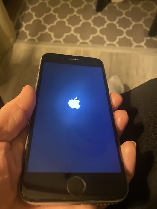 Iphone stebrny 6S 32GB