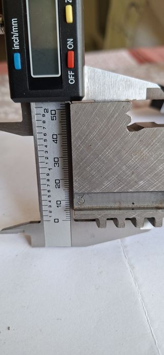 Szczęki twarde do uchwytu tokarskiego 160 mm – komplet 3 sztuki.