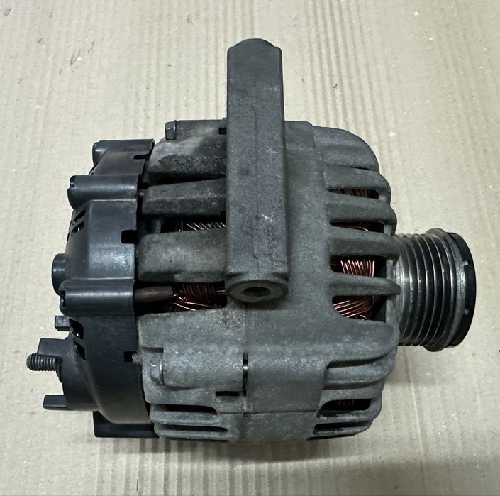 Alternador para Opel Astra J e Corsa D com motor 1.3 CDTI