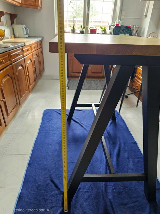 Mesa de madeira para cozinha