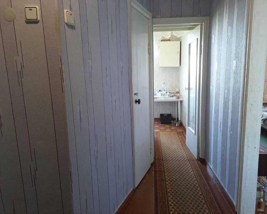 Продам 2 к. из. с видом на Днепр.