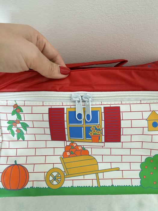 Lancheira com design de casa,
