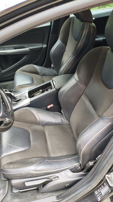 Volvo V60 D6 Plugin R-Design IVA dedutível