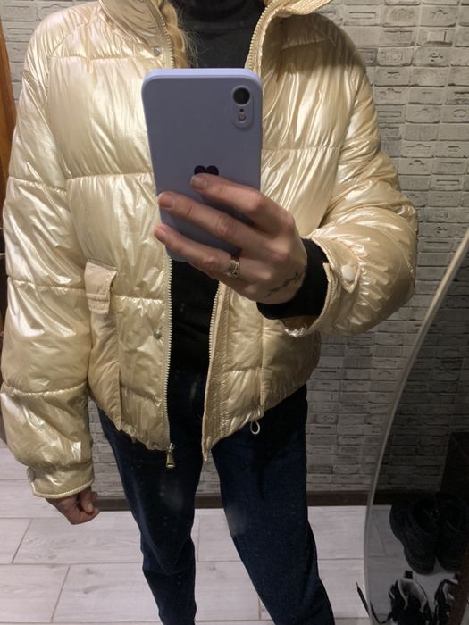 Куртка жіноча