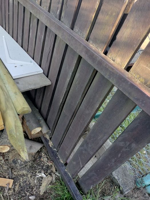Ogrodzenie płot drewniany na profilach stalowych plus brama i słupki