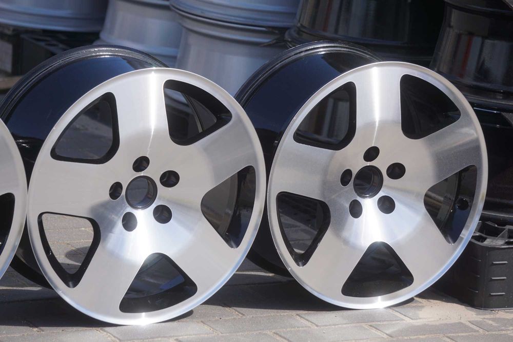 Alufelgi oryginał AUDI 4B3601025D 5x112 8Jx17 et35 cb57,1mm w czarnym lakierze, front cnc
