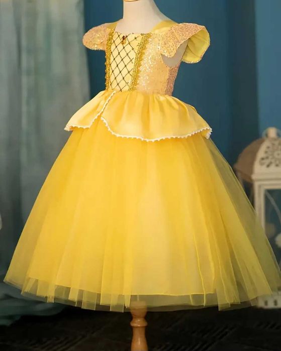 Nowa suknia Bella Piękna i Bestia, r. 116/122 przebranie