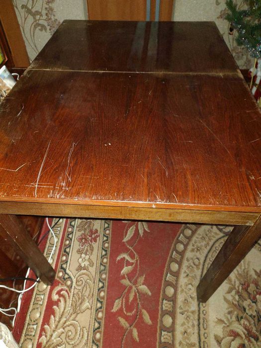 Стіл розсувний, розбірний ,полірований часів СРСР