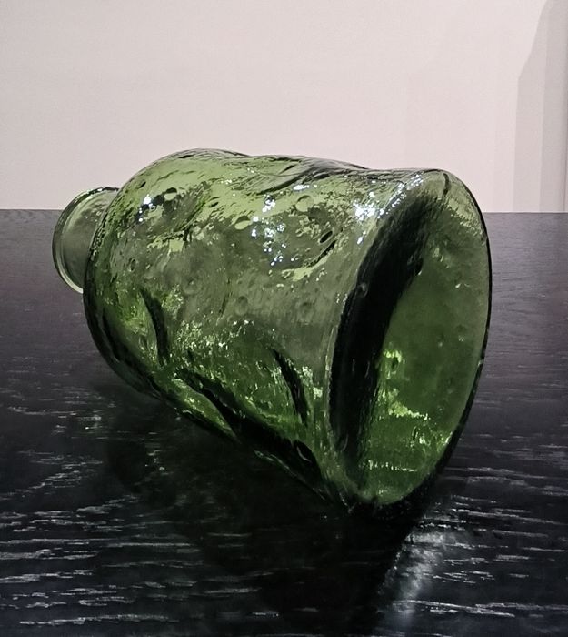 Bottle-shaped Pitcher443900474279208961