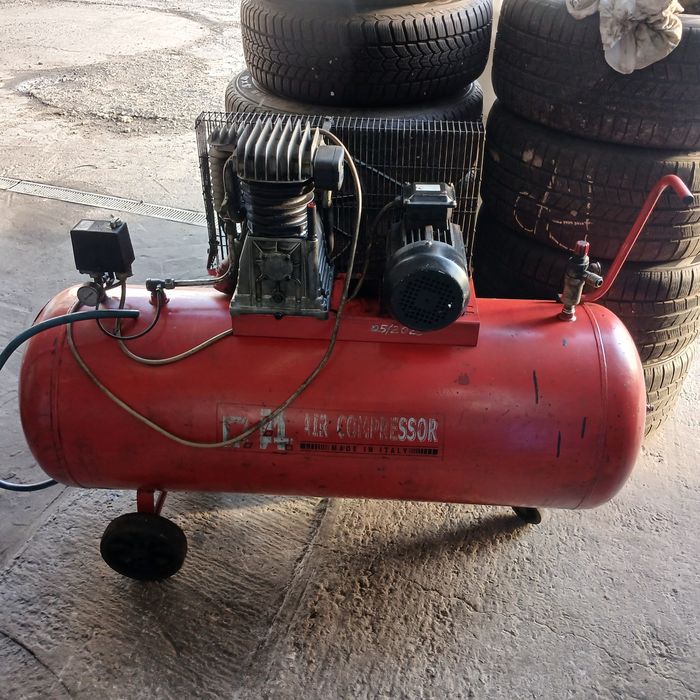 Sprężarka kompresor pojemność 270 L  Włoski Air Compressor