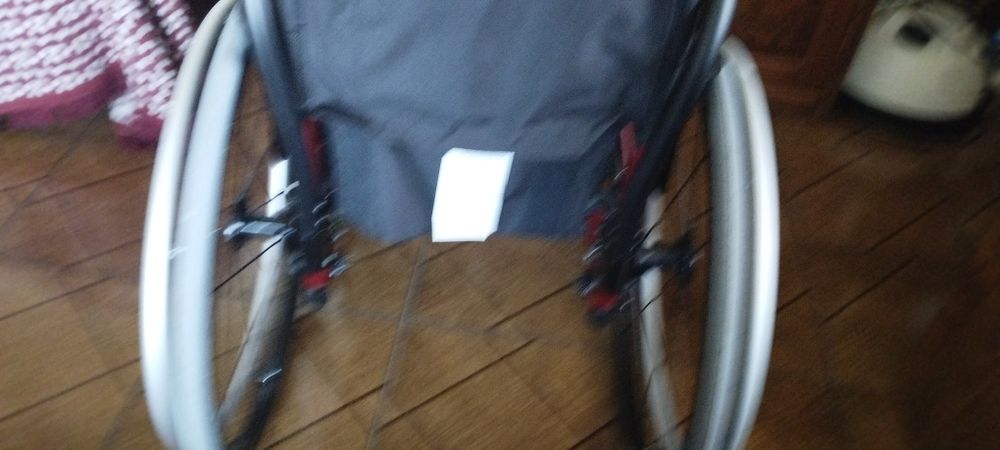 Cadeira de rodas manual