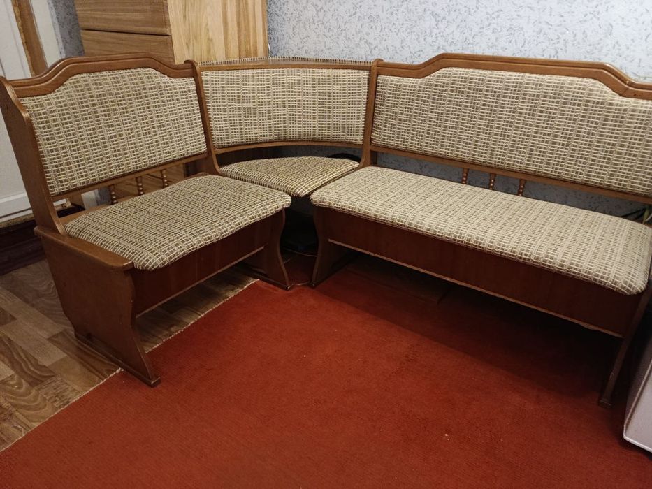 Продам  куточок для вітальні