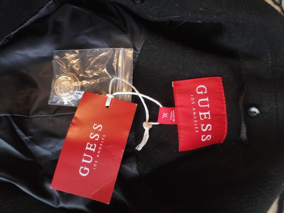 Czarny elegancki płaszcz