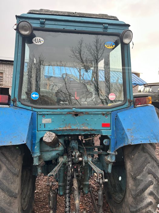 Трактор МТЗ 80 .