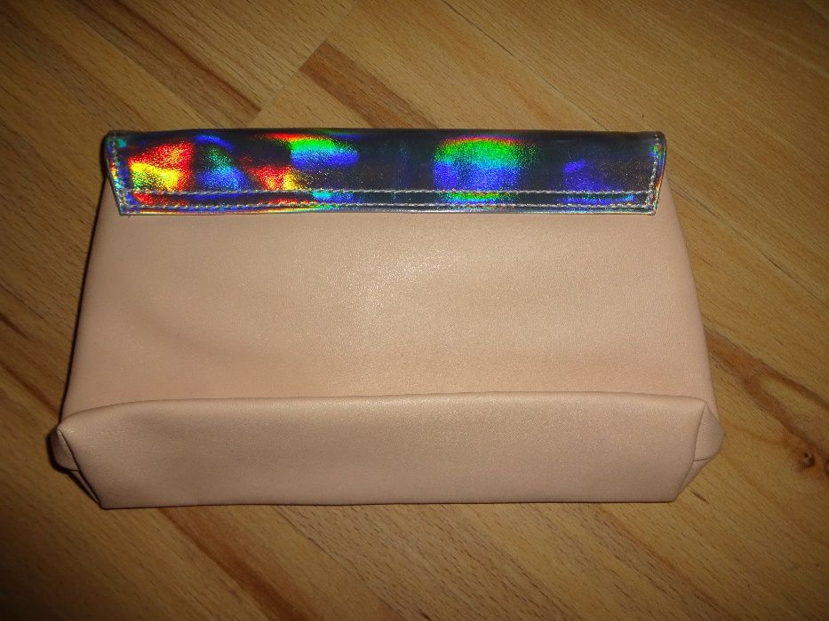 GIGI HADID Maybelline New York pastelowa hologramowa NOWA kosmetyczka