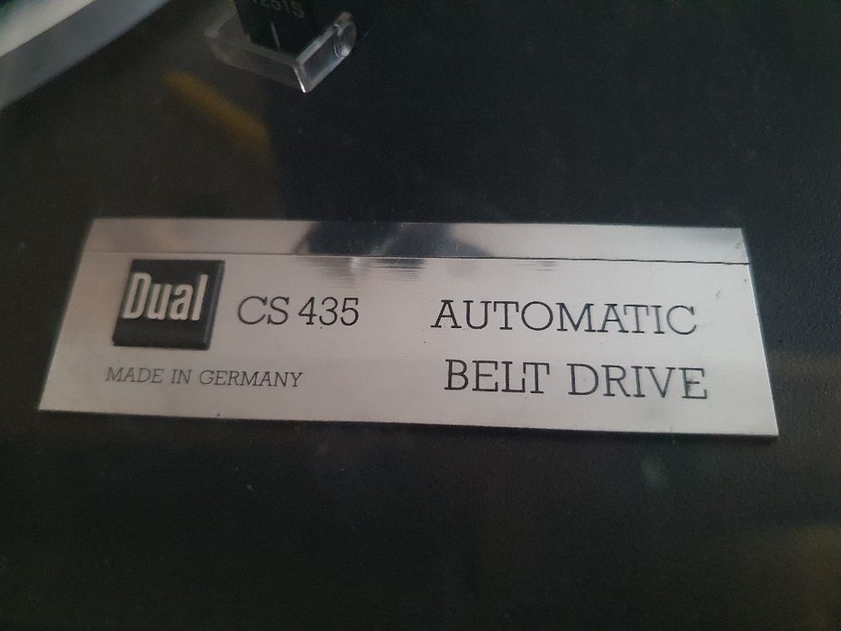 Wysokiej klasy gramofon Dual cs435