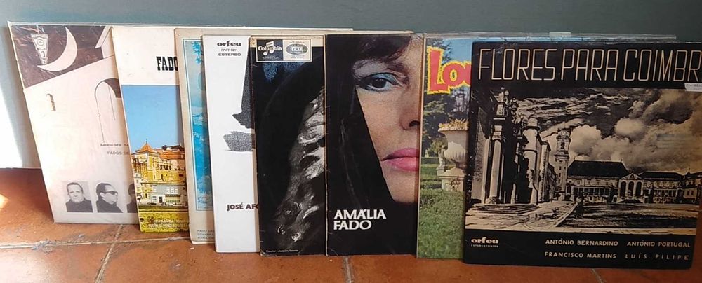 8 discos LP Amália, José Afonso, Fados de Coimbra, etc