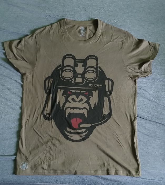 T-shirt z motywem militarnym