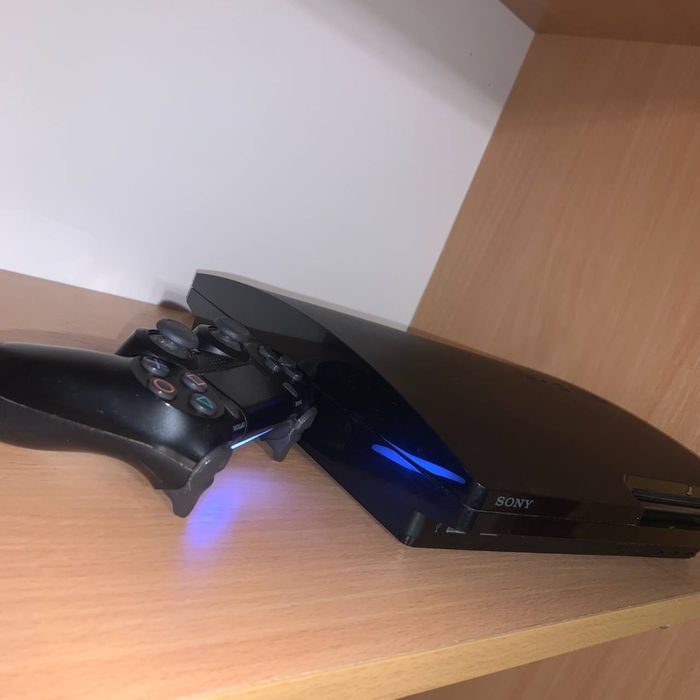 PlayStation 3 Slim 320 GB + геймпади + ігри