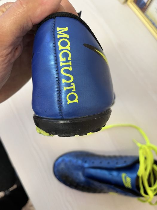 Футзалки NIKE MAGISTA 42 розмір