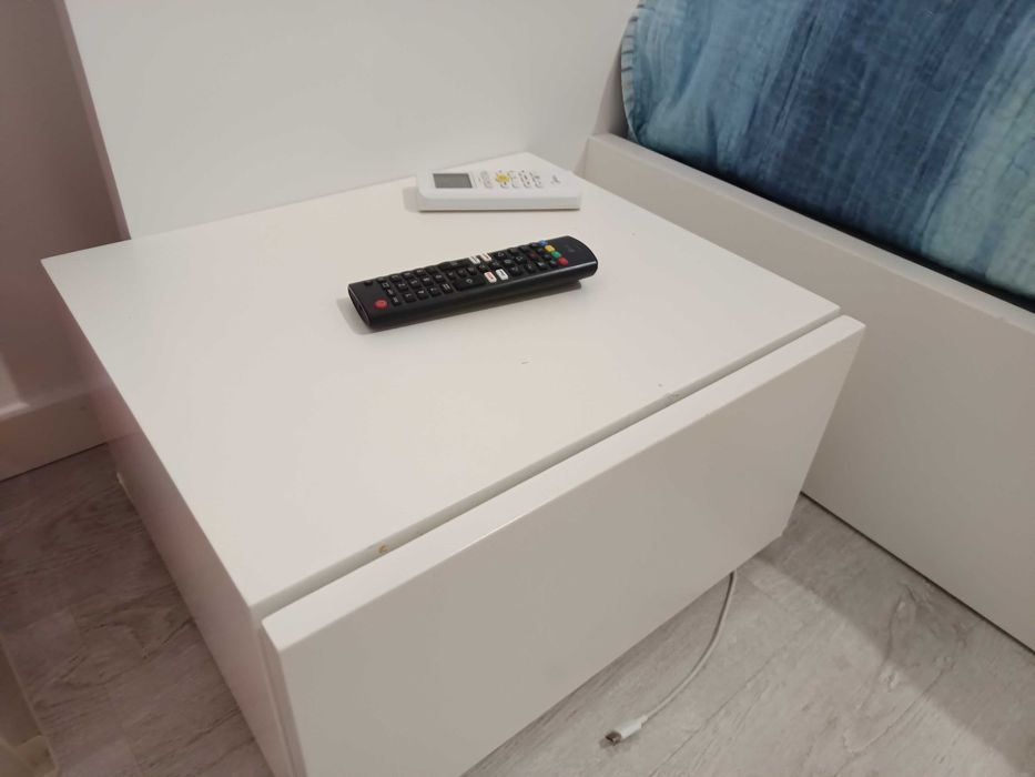 Cama de casal lacado branco