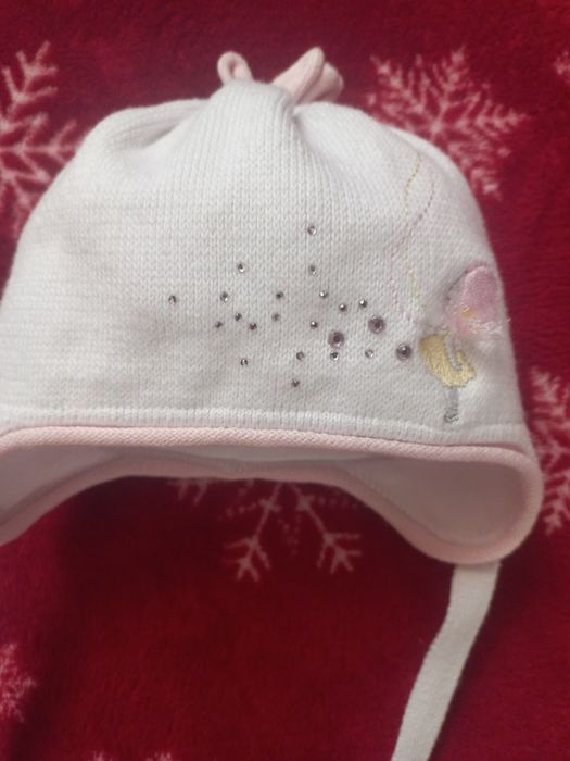 Дитяча шапочка на дівчинку