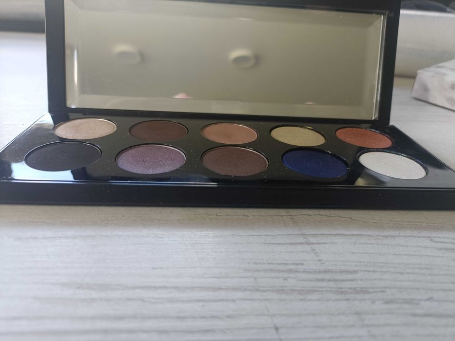 Paleta cieni do powiek Pat McGrath Labs Mothership VII - Divine Rose