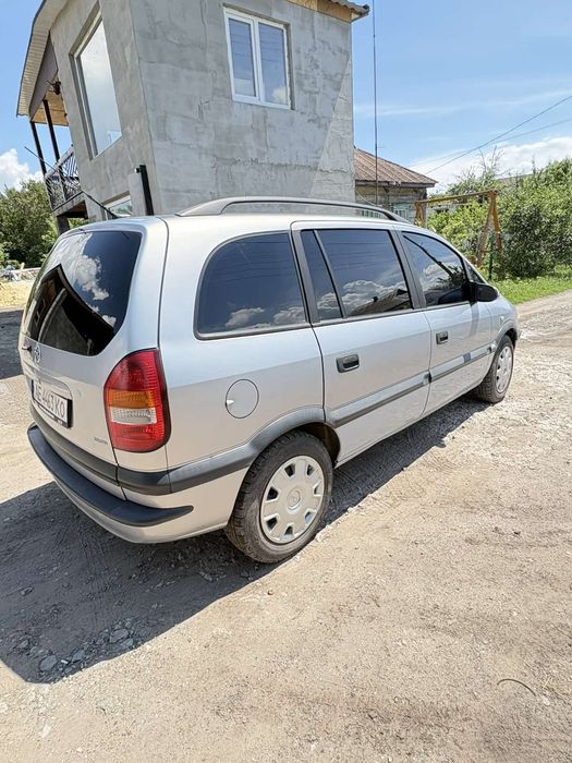 Продам Опель зафіра 2002 рік. 2.0 дизель